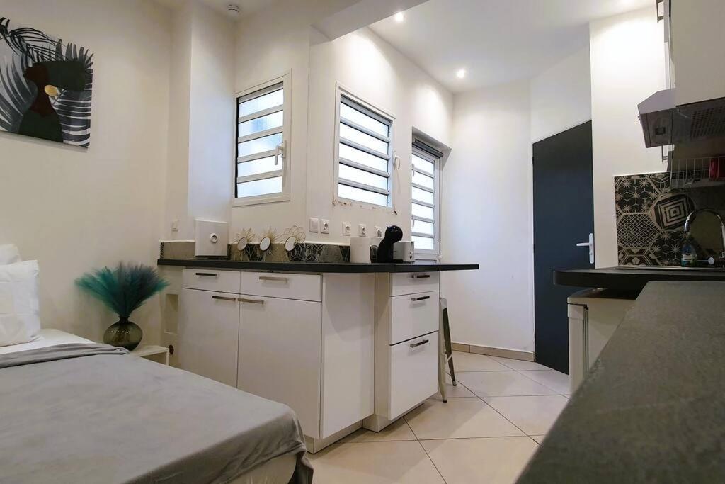 Studio Pour 2 Personnes Proche De L'Hopital Et Du Jardin De L'Etat Сен-Дени Экстерьер фото
